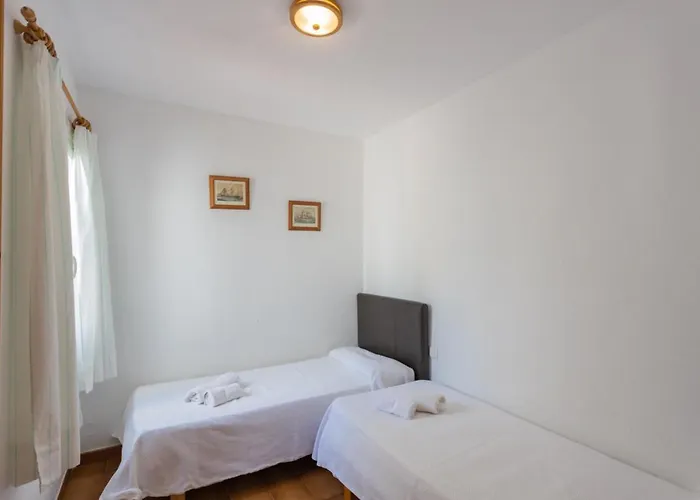 Nord & Sud 83ab, By Menorcarentals בית נופש